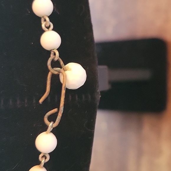 Vintage Floral Necklace - Picture 3 of 5